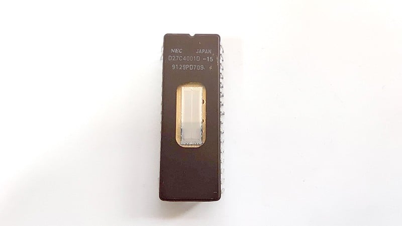 UPD27C4001D-15 - 4MB (524288 WORD x 8) CMOS UV EPROM CERAMIC