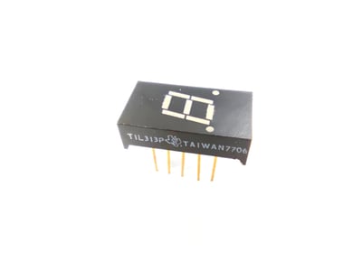 TIL313P - AFFICHEUR LED 7 SEGMENTS ( 5980-01-154-7900 )