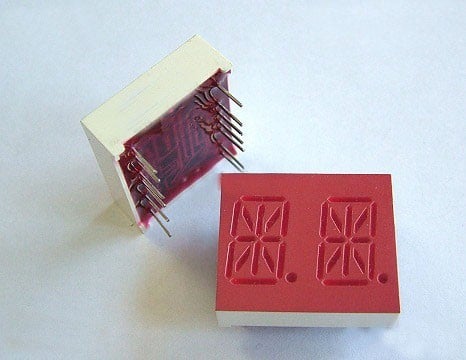 MAN4254 - AFFICHEUR DOUBLE CC 14-SEGMENTS LED ROUGE