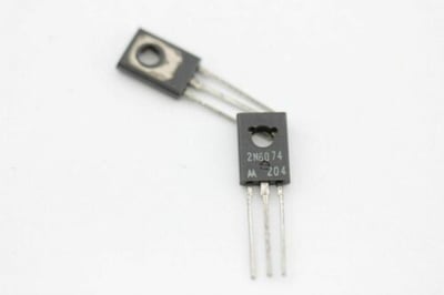 2N6074 - TRIAC SENSITIVE GATE