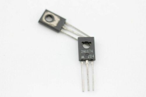 2N6074 - TRIAC SENSITIVE GATE