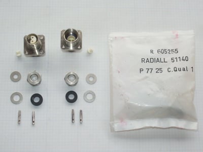 R605255000 - CONNECTEUR RF BNC POUR PLATINE R605255